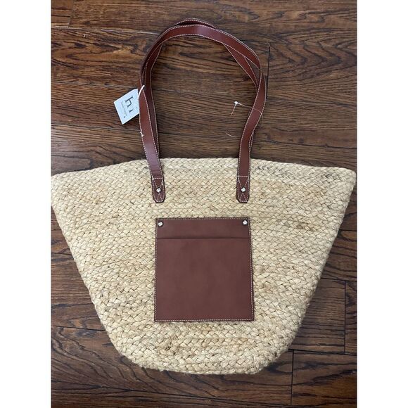 Haute Hippie Handbags - NWT Haute hippie straw Bag shoulder bag tote Vacation 22" X 14" Detachable Bag